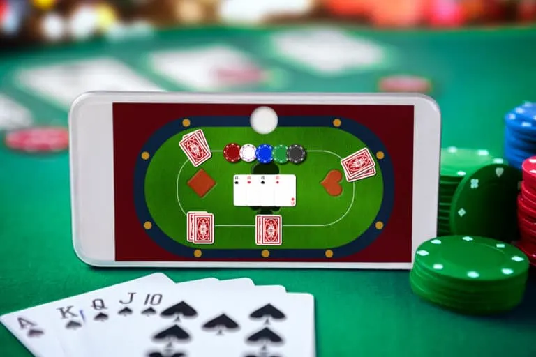 Smartphone-with-online-poker-table-online-casino-768x512.jpg